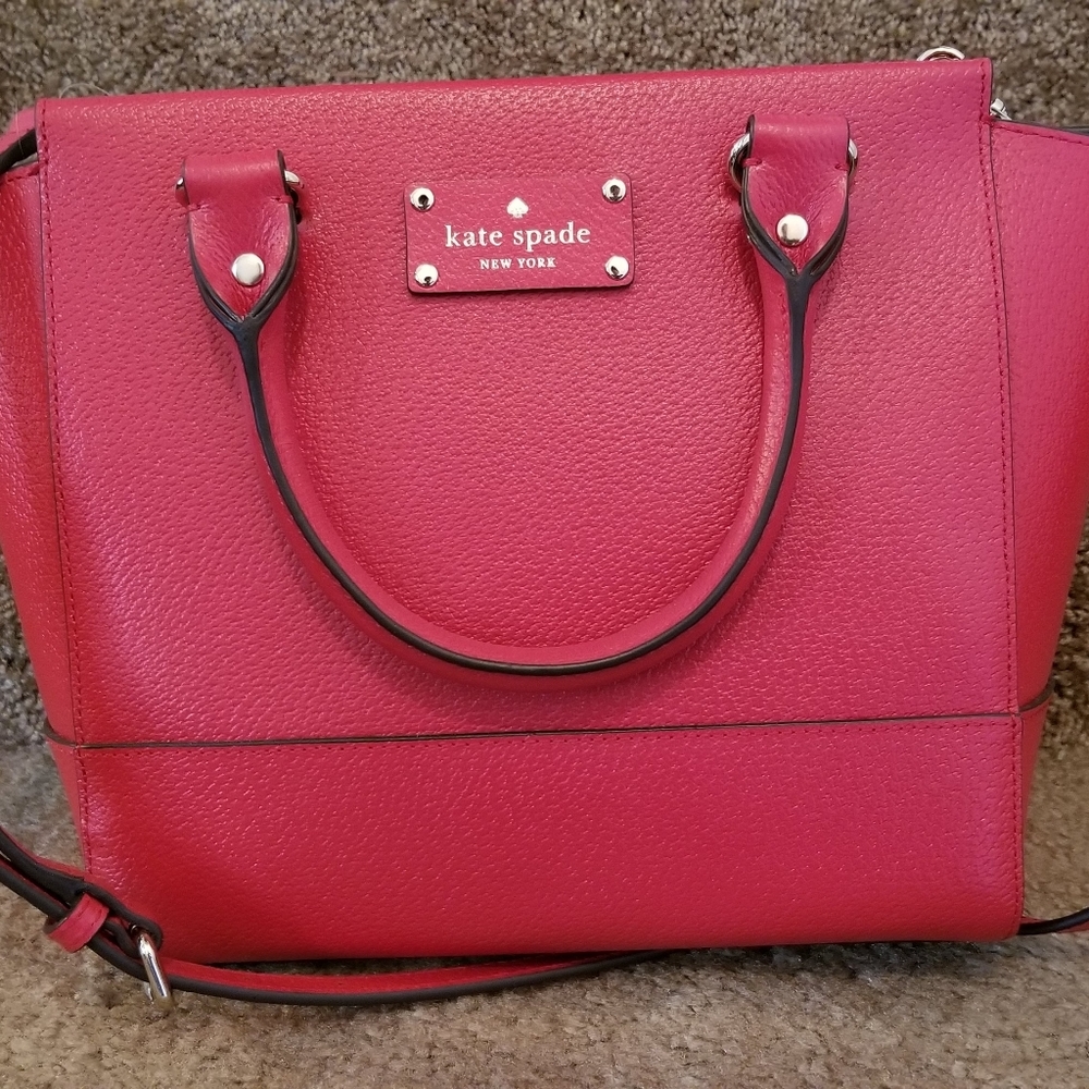 Kate Spade Wellesly Camryn Small in Red Chili